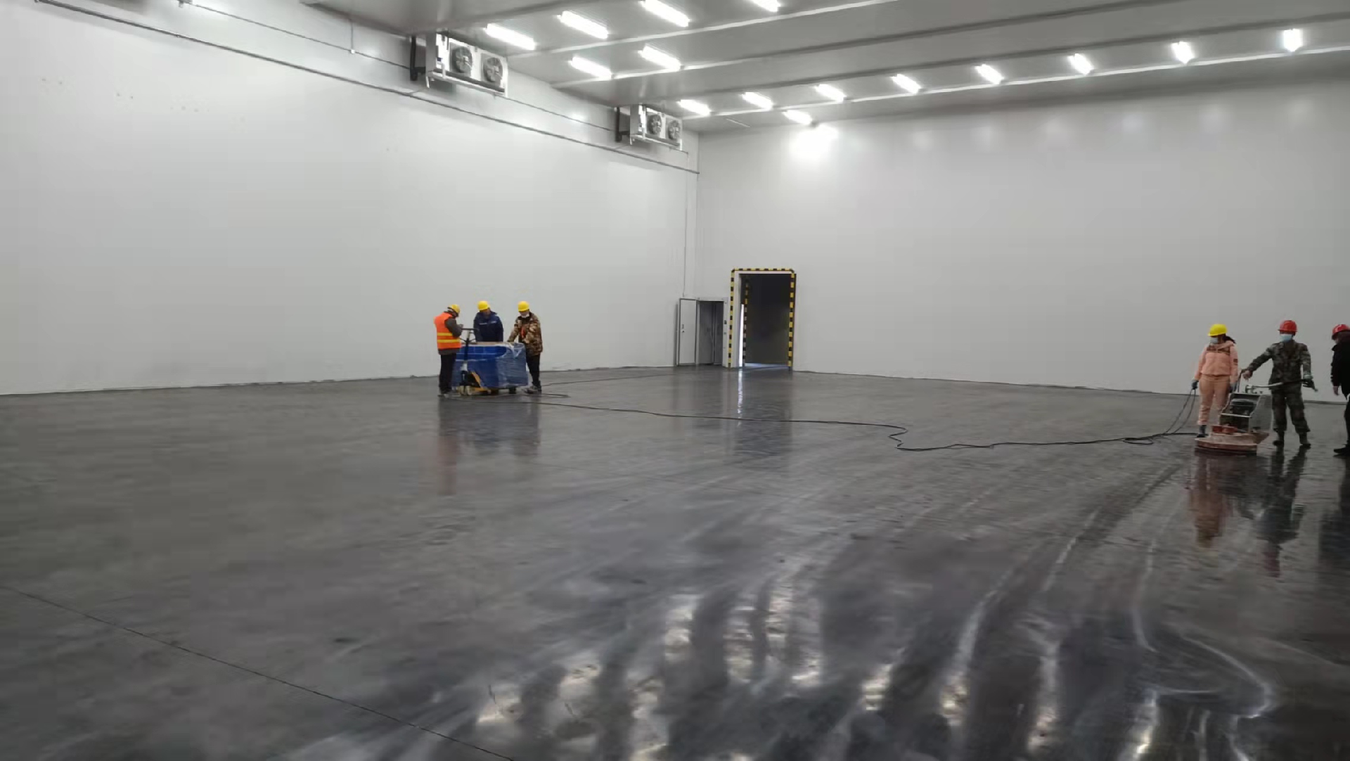 建設30000m3農產品基地冷藏庫需要的費用是多少？